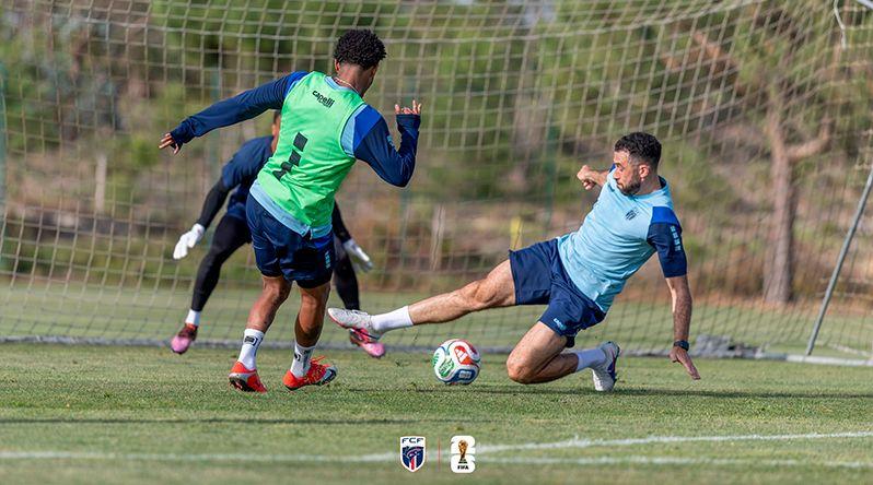 Jogadores Portugueses Juntam-se aos Tubarões Azuis para Amigável
